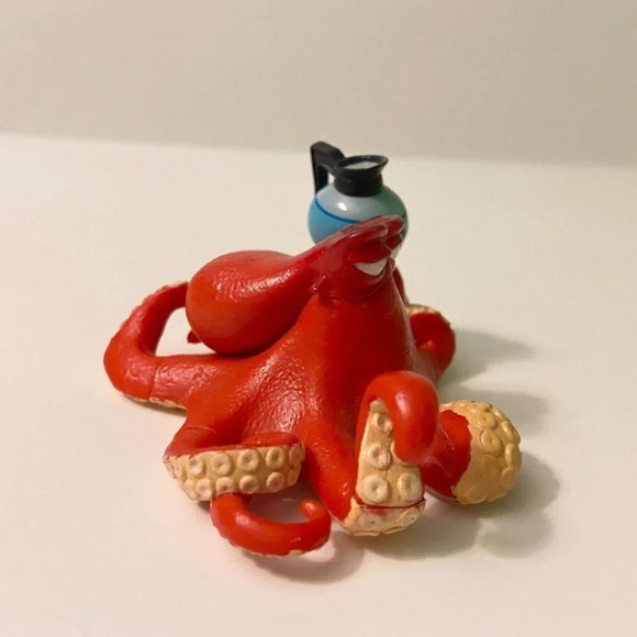 Finding Dory Hank The Octopus With Dory in Coffee Pot Figure Disney Pixar Toy - Picture 3 of 10